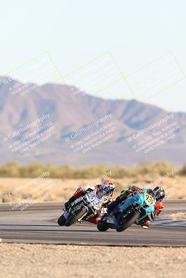 media/Dec-07-2025-CVMA (Sun) [[3e7d2de5dc]]/Race 18-Formula Twins-Formula 40 UL/